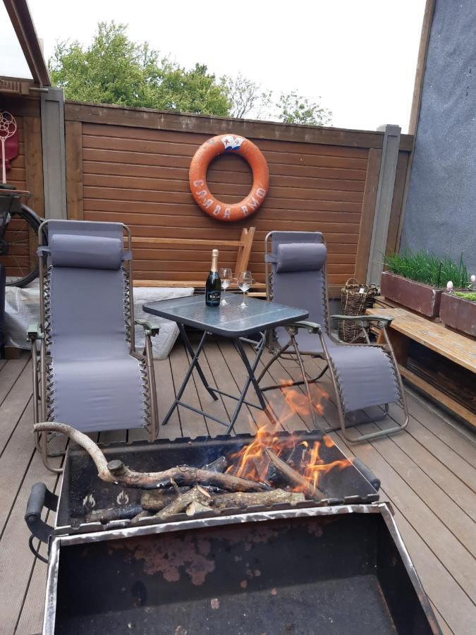 Yacht Club Apartment Liepaja Luaran gambar